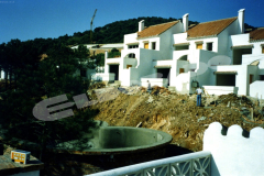 009_The_houses__pool_going_up
